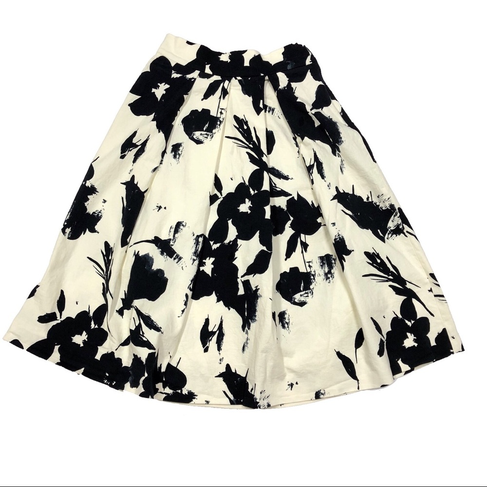 Zara Woman XS Cream & Black Floral A Line Skirt
